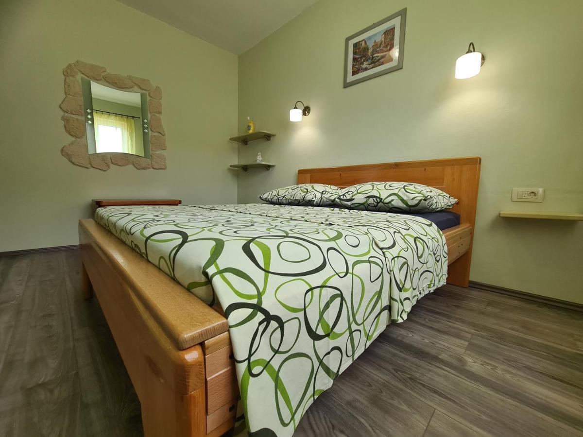 Apartments Bresan Трогир Экстерьер фото