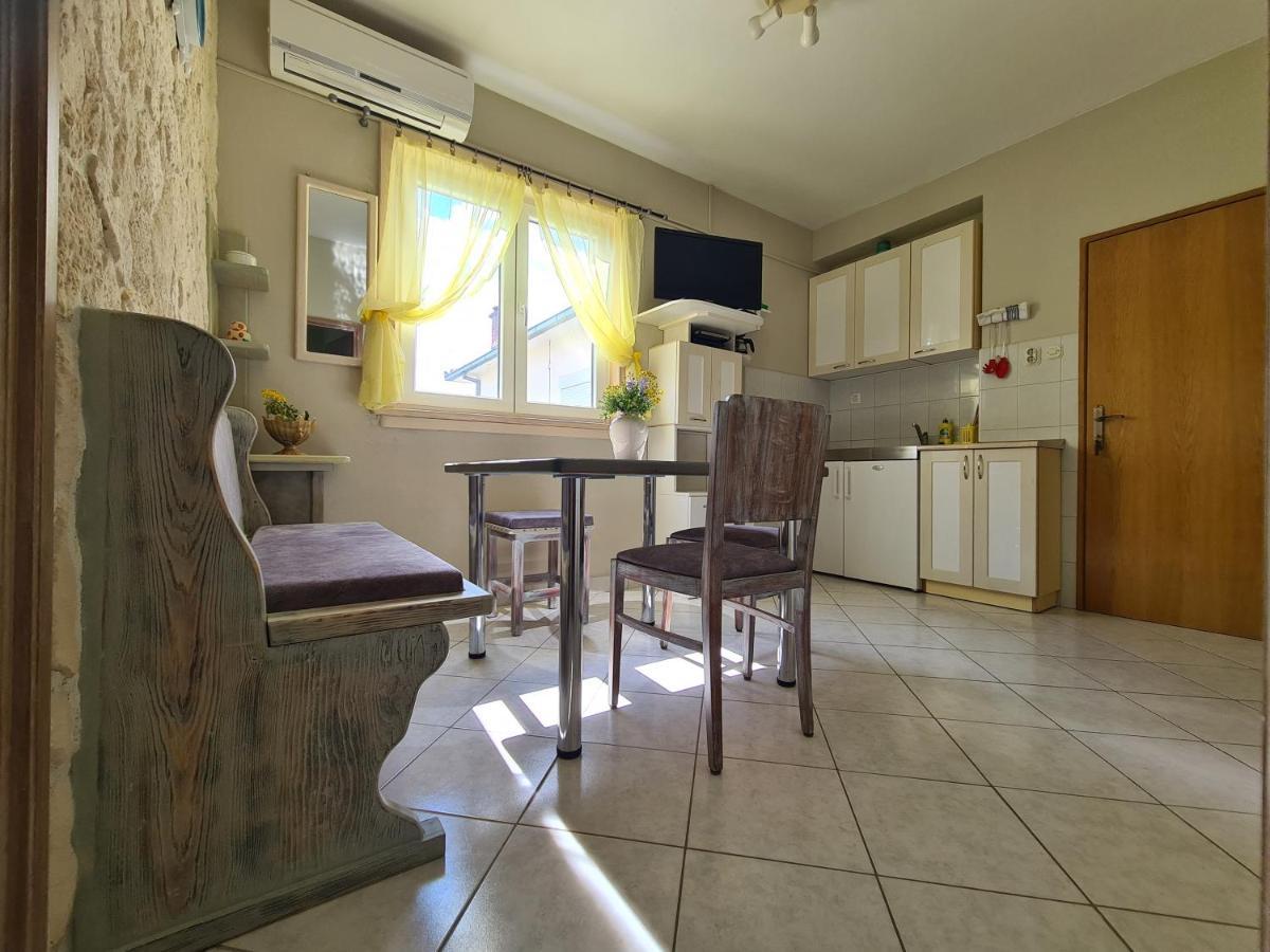 Apartments Bresan Трогир Экстерьер фото
