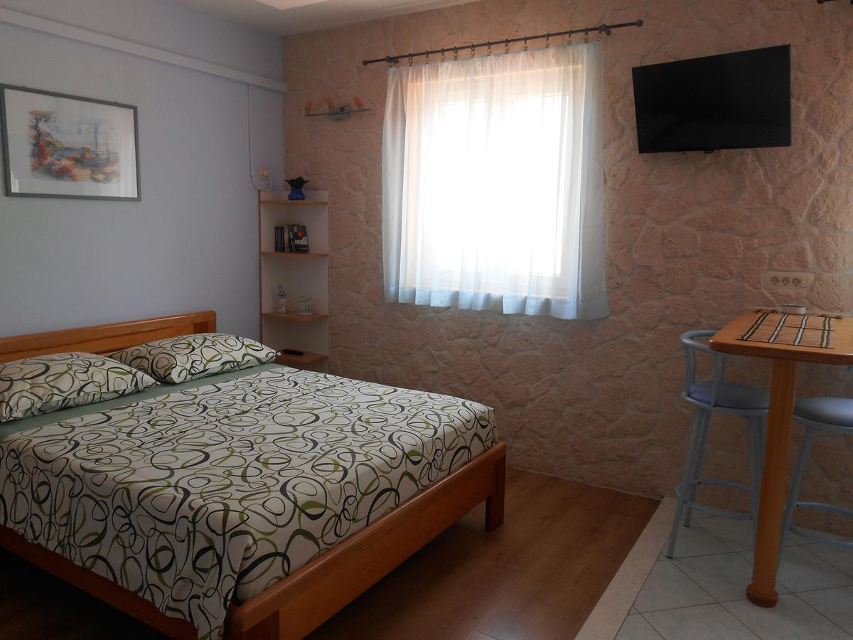 Apartments Bresan Трогир Экстерьер фото